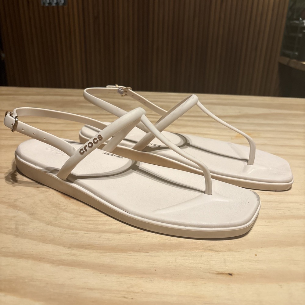 Crocs Miami Thong Flip sandals Cream Colored Women's Sz 11 Adjustable Heel